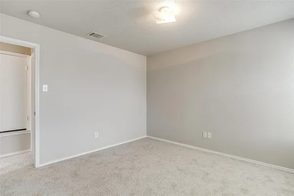 $2,000 | 10104 High Eagle Trail, Fort Worth, TX 76108