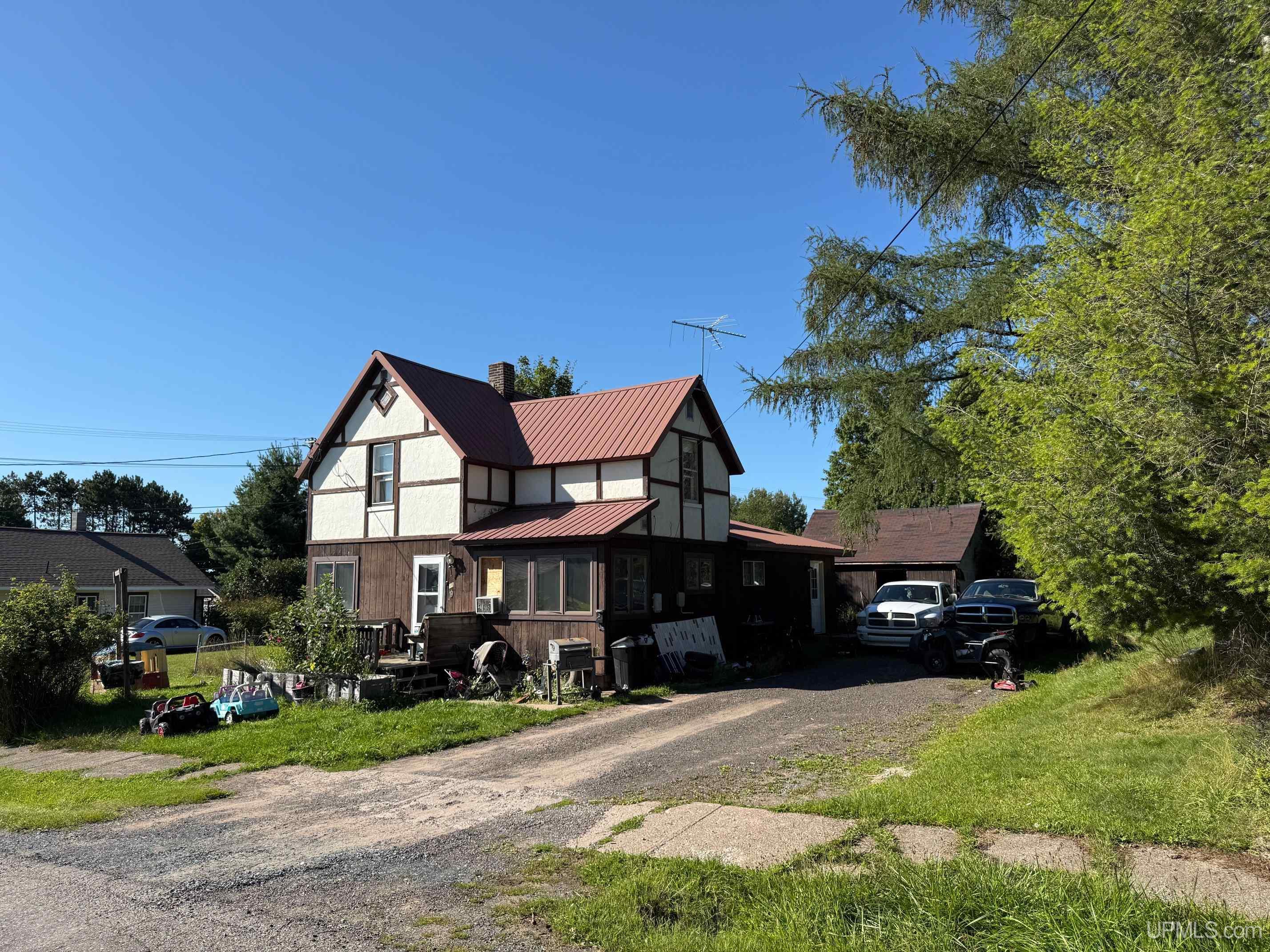 16 Center Street Lanse, MI 49946 - Photo 1 of 40
