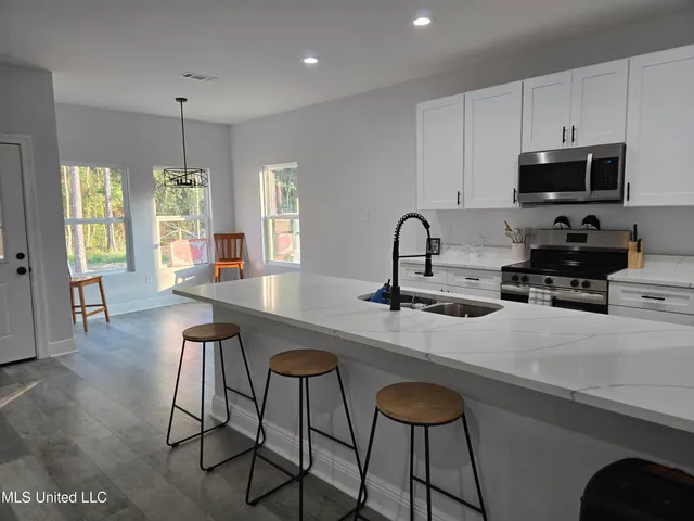 $245,000 | 1711 East Lakeshore Drive, Carriere, MS 39426