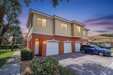 $330,000 | 7400 Palomino Drive, Unit 5225, Davie, FL 33024