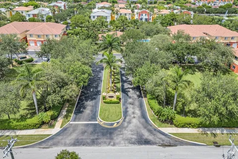 a house view with a outdoor space