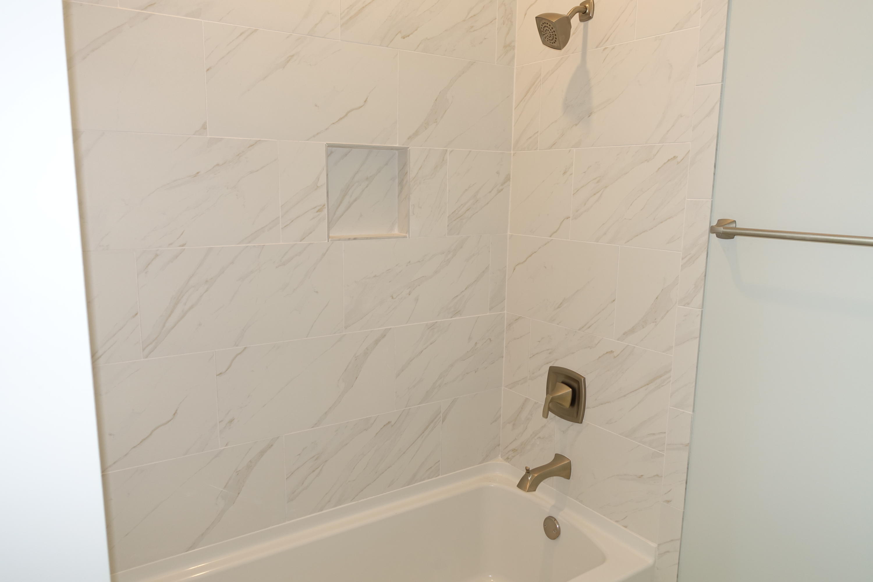 161 Siasconset Ln Inlet Beach Inlet Beach, FL 32461 - Photo 46 of 55 a bathroom with a bathtub