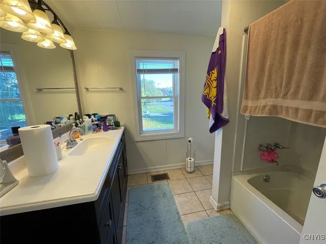 $129,900 | 299 Chestnut Street, Oswego, NY 13126