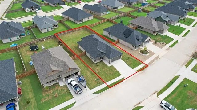 $2,000 | 2111 Wyldewood Way, Sherman, TX 75092