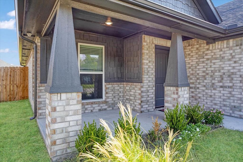 2111 Wyldewood Way Sherman, TX 75092 - Photo 4 of 33