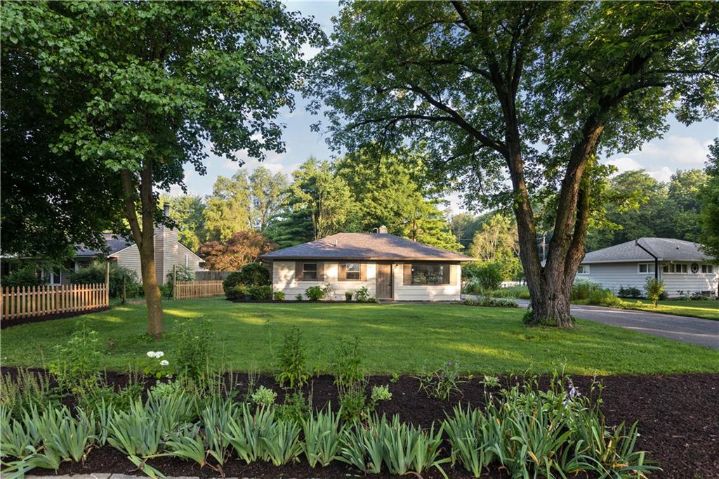 2122 Randall Road Indianapolis, IN 46240 - Photo 1 of 25 Gallery Image 1