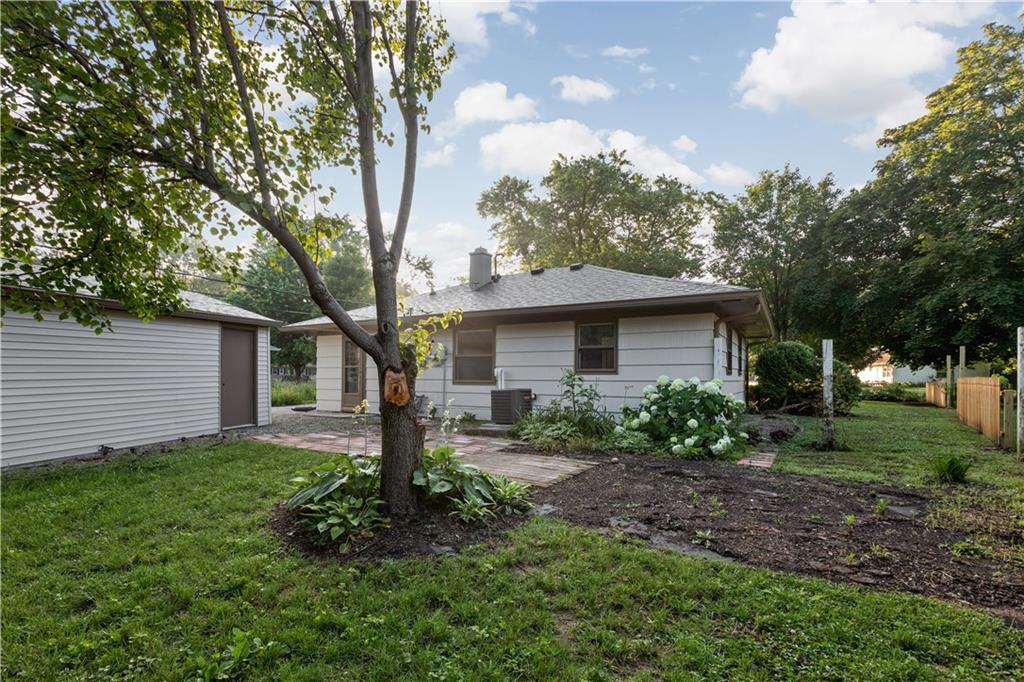 2122 Randall Road Indianapolis, IN 46240 - Photo 21 of 25 Gallery Image 21