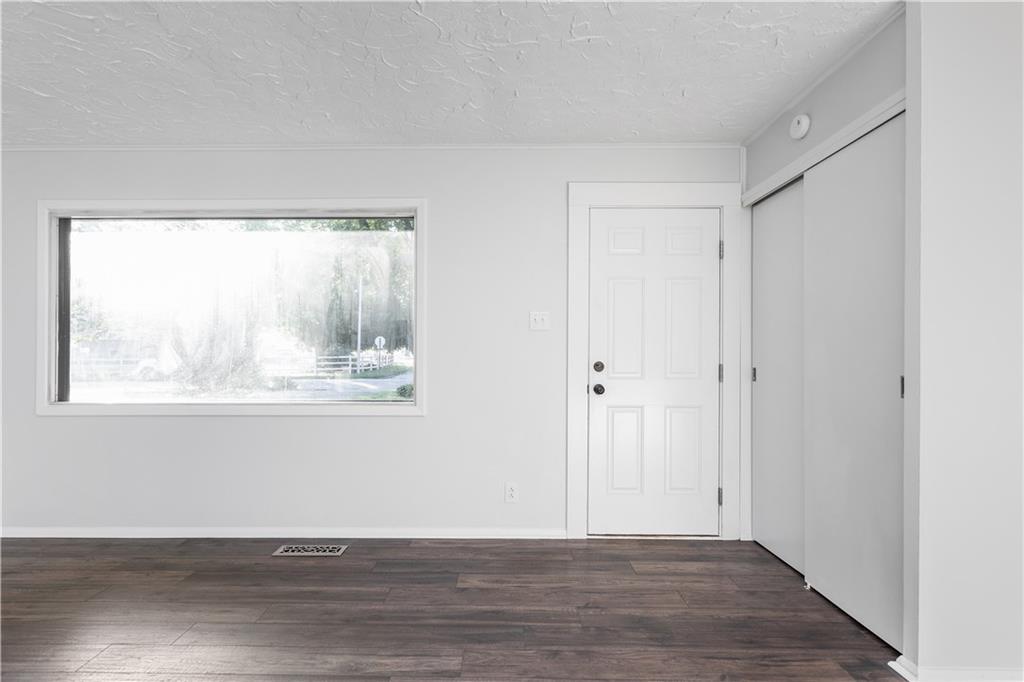 2122 Randall Road Indianapolis, IN 46240 - Photo 5 of 25 Gallery Image 5