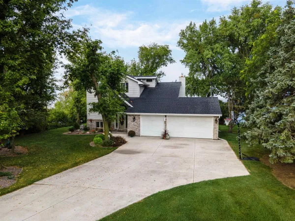 $974,900 | N2825 Driftwood Beach Road, Chilton, WI 53014
