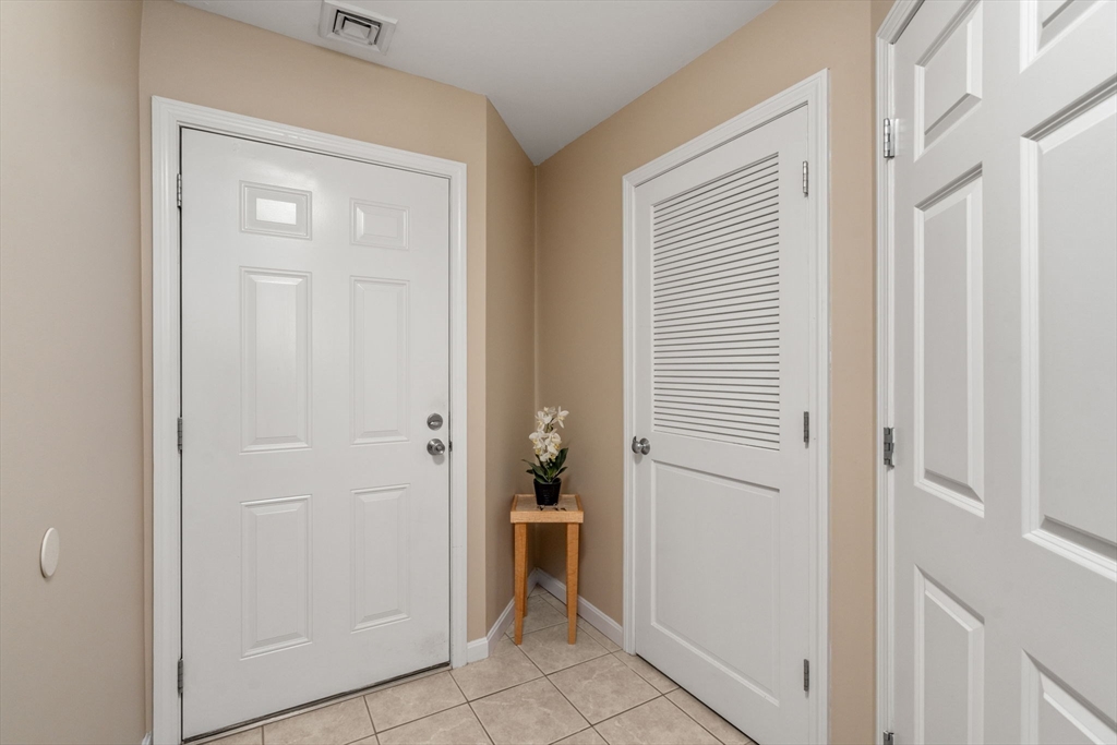 2 Duck Pond Road, Unit 127 Beverly, MA 01915 - Photo 18 of 22 Gallery Image 18