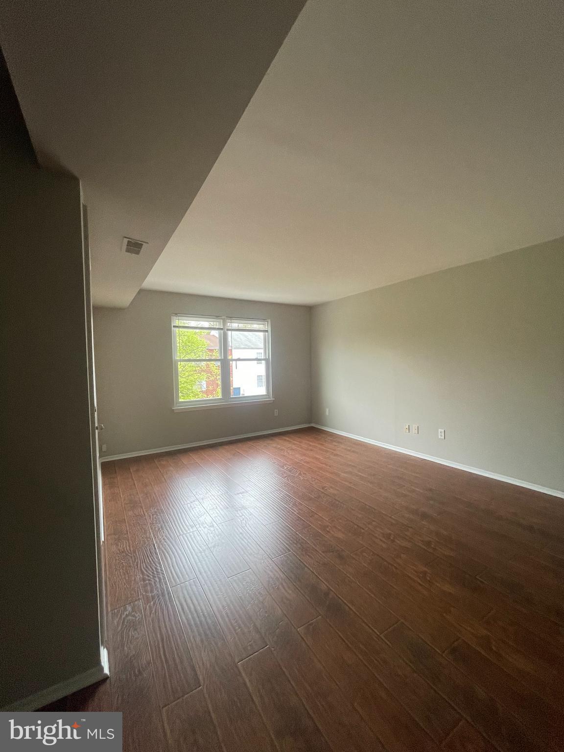 9453 Woodbridge Road Philadelphia, PA 19114 - Photo 16 of 65 2nd Floor Living