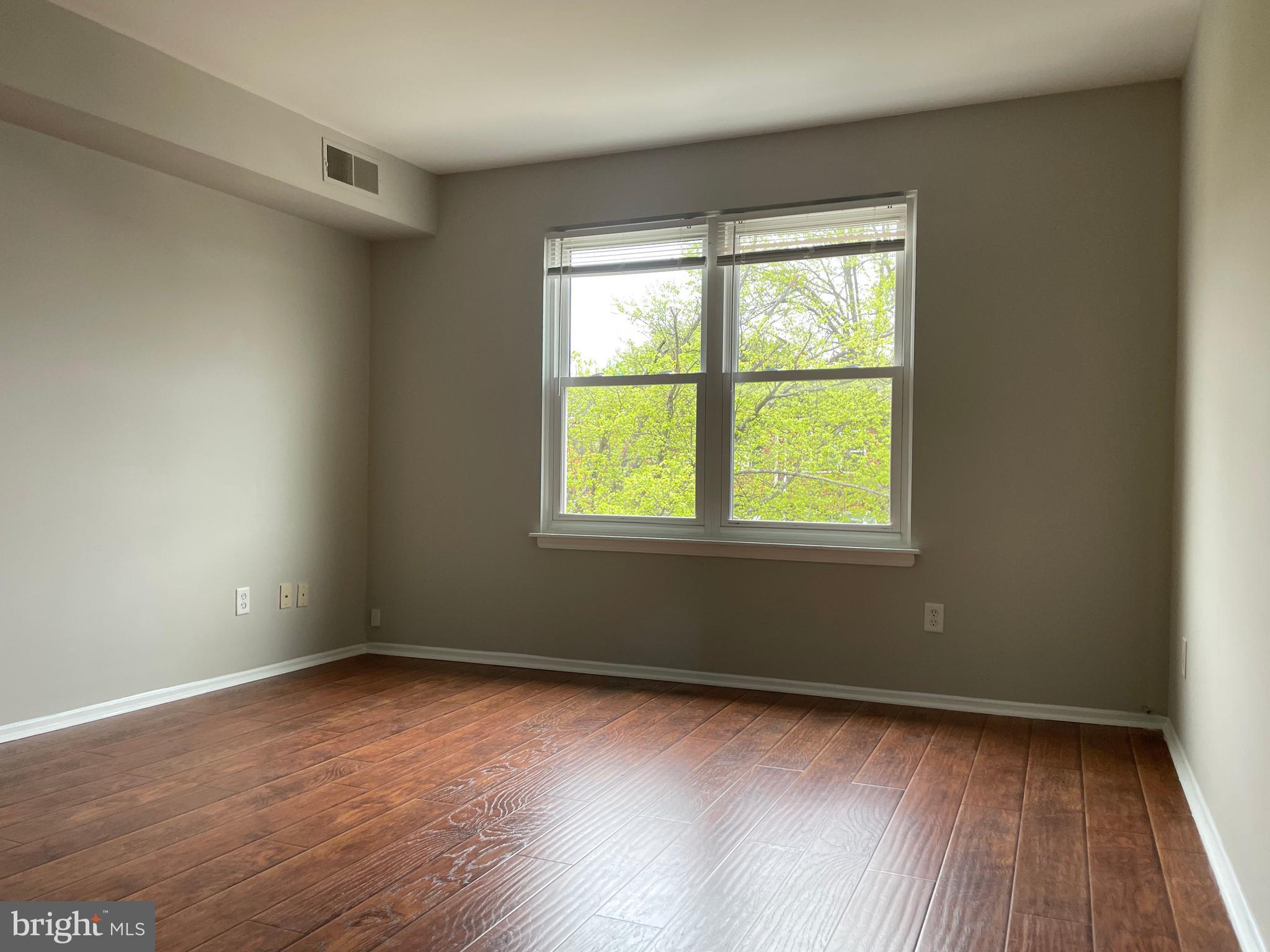 9453 Woodbridge Road Philadelphia, PA 19114 - Photo 24 of 65 2nd Floor Living Room