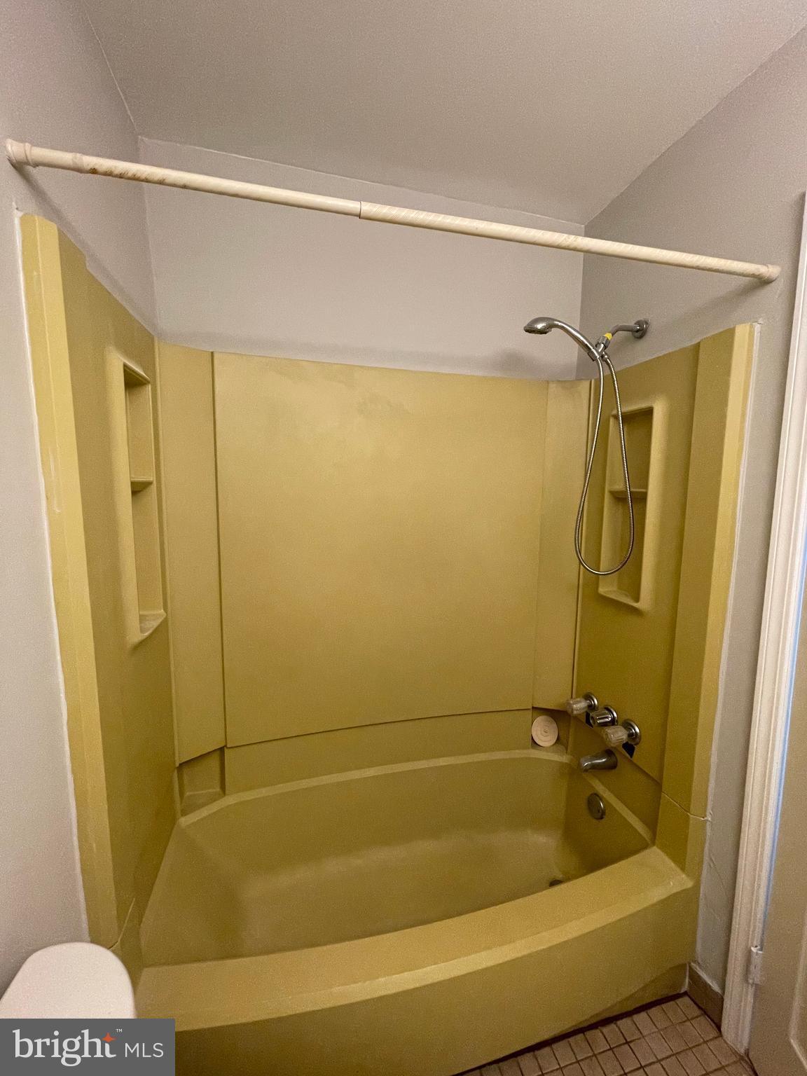 9453 Woodbridge Road Philadelphia, PA 19114 - Photo 43 of 65 2nd Floor Bathroom