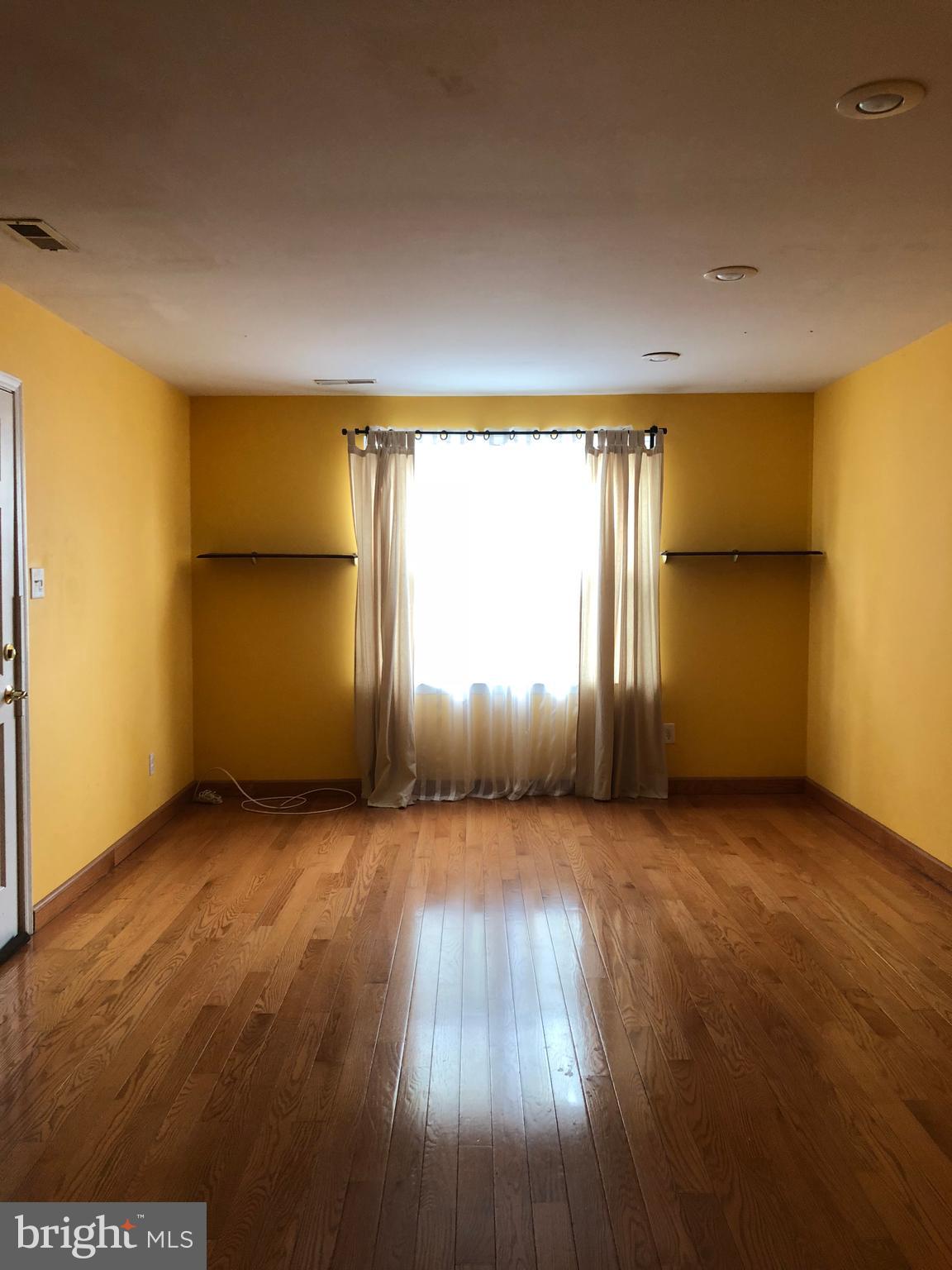 9453 Woodbridge Road Philadelphia, PA 19114 - Photo 61 of 65 1st Floor Living (taken 2018)