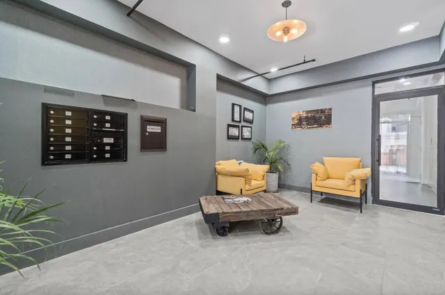 $2,400 | 21 West 20th Street, Unit 102, Bayonne, NJ 07002