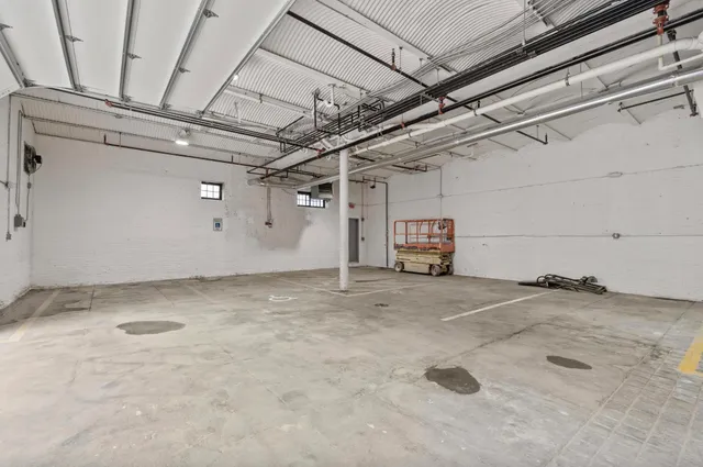 $2,400 | 21 West 20th Street, Unit 102, Bayonne, NJ 07002