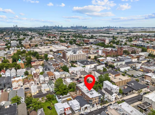 $2,400 | 21 West 20th Street, Unit 102, Bayonne, NJ 07002