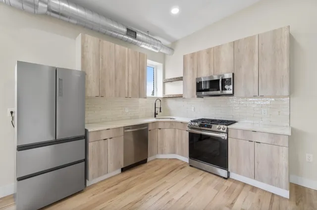 $2,400 | 21 West 20th Street, Unit 102, Bayonne, NJ 07002