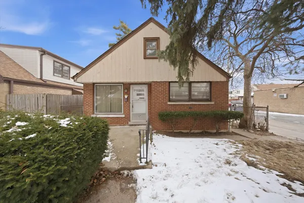 $165,000 | 129 49th Avenue, Bellwood, IL 60104