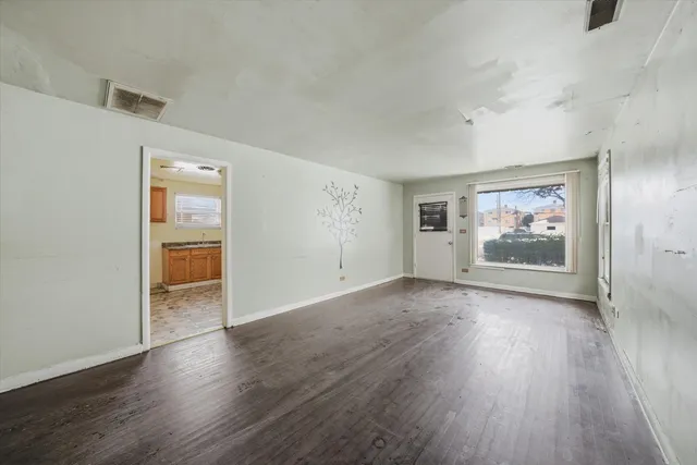 $165,000 | 129 49th Avenue, Bellwood, IL 60104