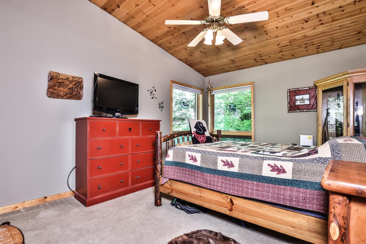 8059 East Bay Road Presque Isle, WI 54557 - Photo 13 of 37 Gallery Image 13
