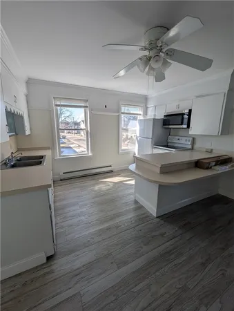 $1,800 | 62 Pleasant Street, Unit 2, Westerly, RI 02891