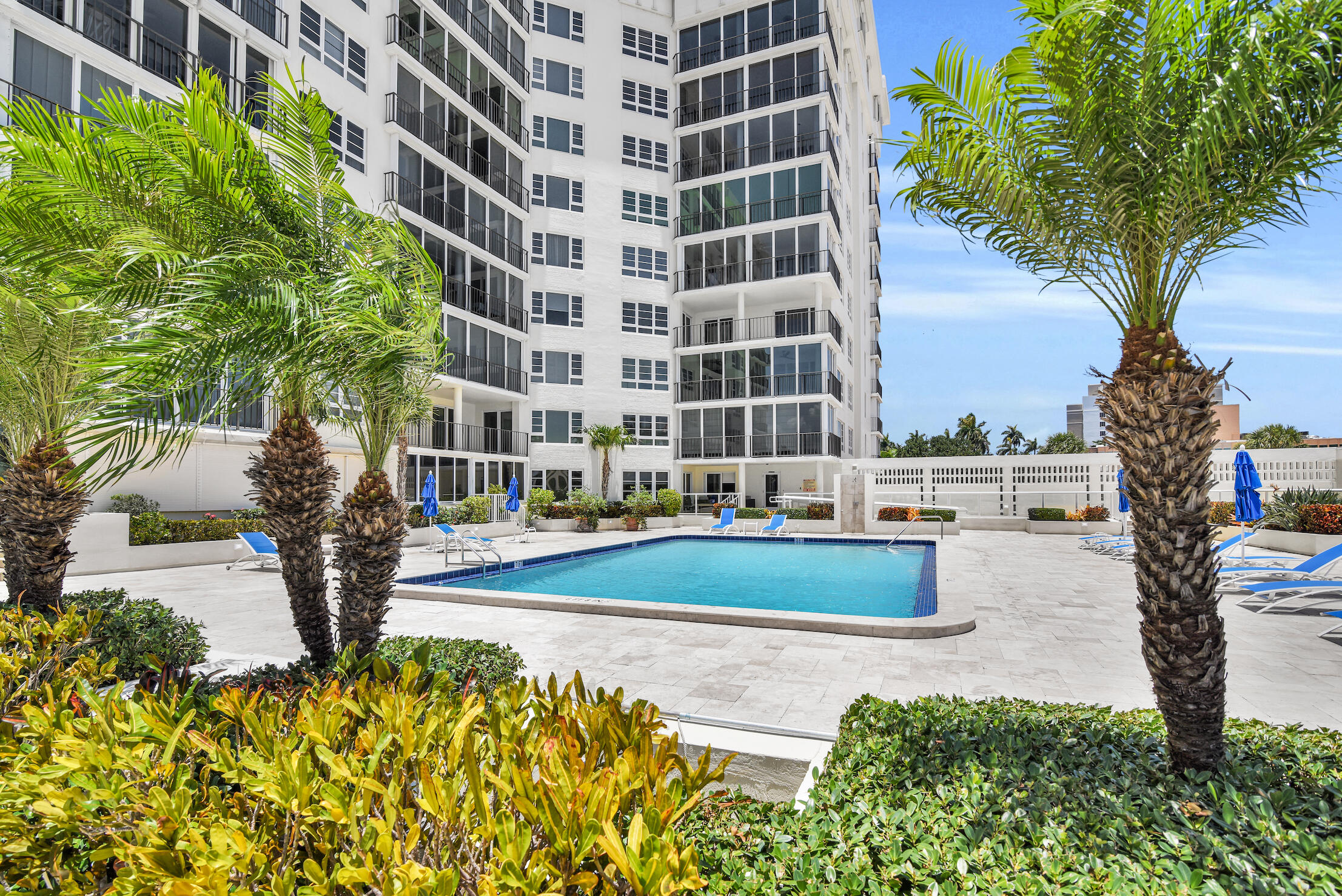50 E Road, Unit 11D Delray Beach, FL 33483 - Photo 69 of 74 Pool