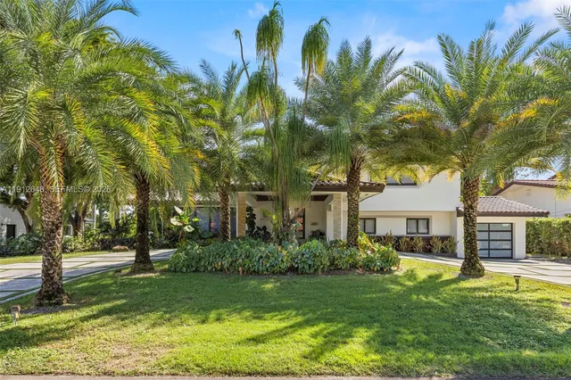 $1,595,000 | 19035 East St Andrews Drive, Hialeah, FL 33015