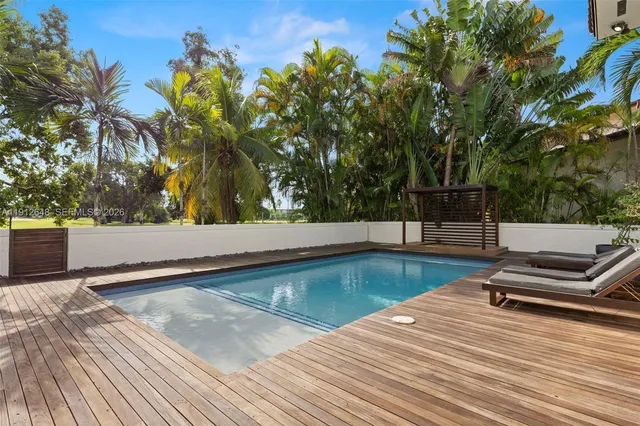 $1,595,000 | 19035 East St Andrews Drive, Hialeah, FL 33015