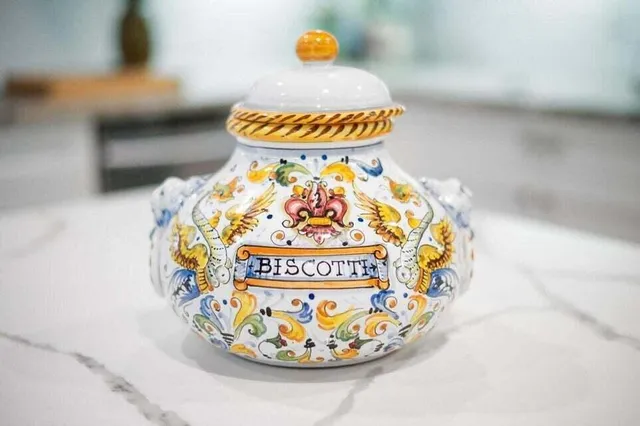 a picture of a table