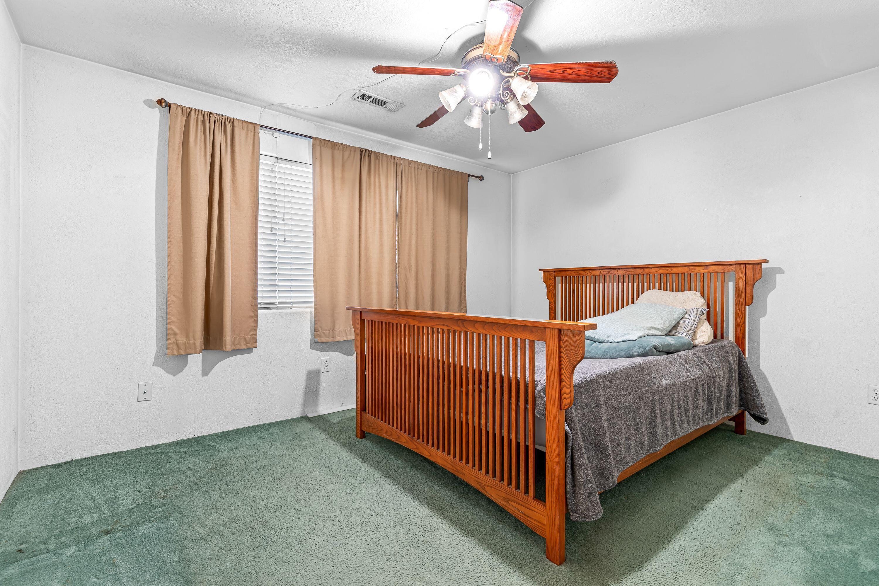 722 Midway Road Medford, OR 97501 - Photo 5 of 15 mmast