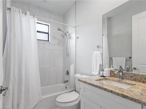 $2,500 | 490 37th Avenue Northwest, Naples, FL 34120
