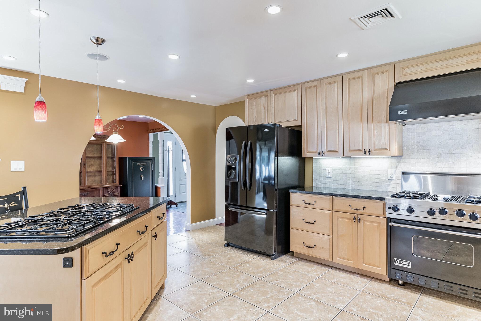 38459 Bayview Road Coltons Point, MD 20626 - Photo 7 of 69 Gourmet Kitchen