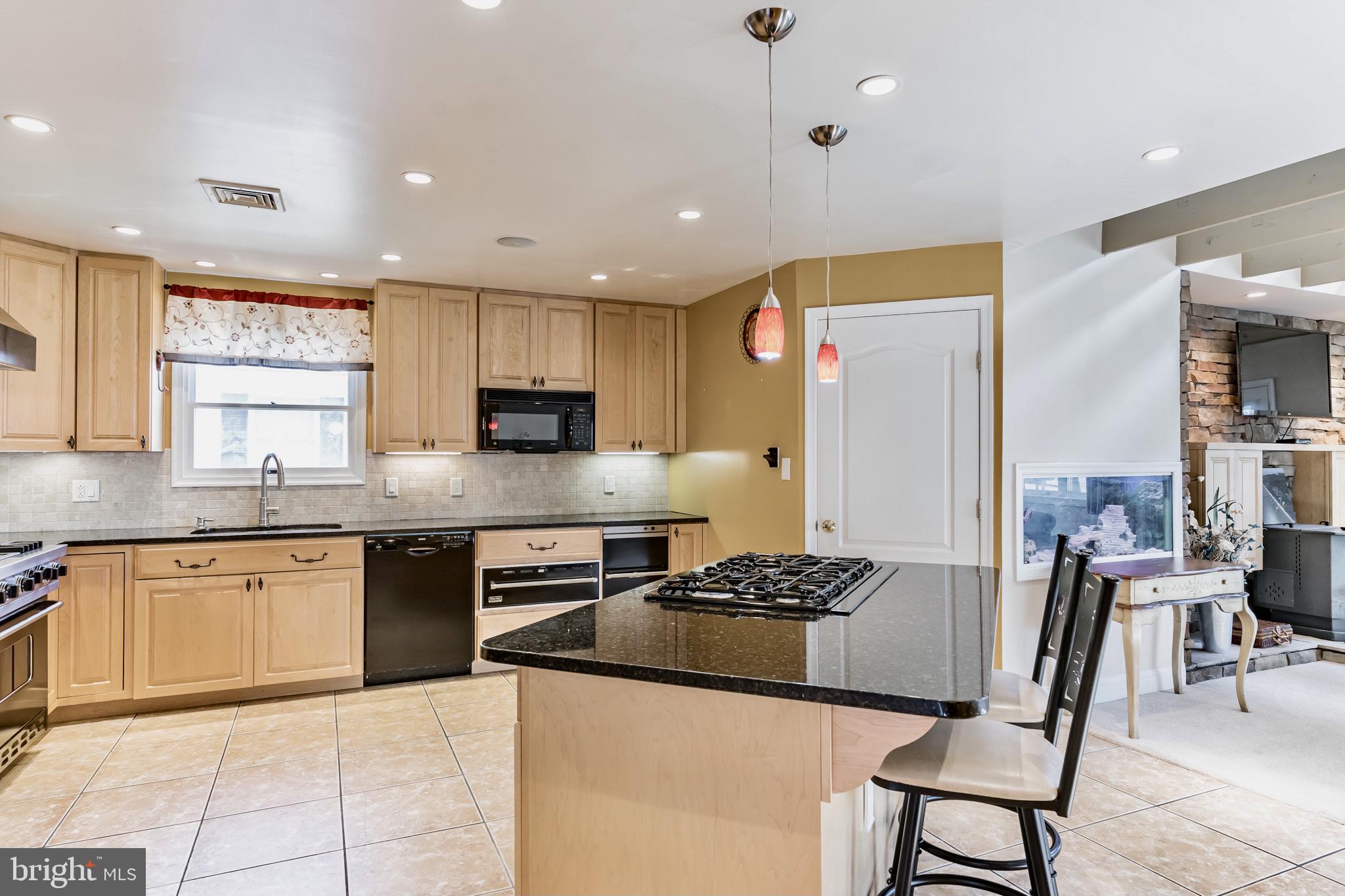 38459 Bayview Road Coltons Point, MD 20626 - Photo 8 of 69 Gourmet Kitchen