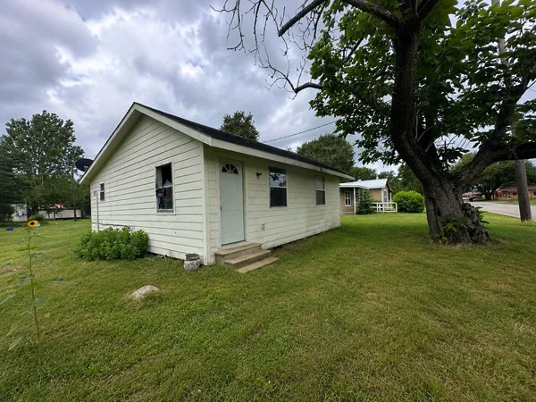 $78,000 | 407-405 North Kleas Street, Edna, TX 77957