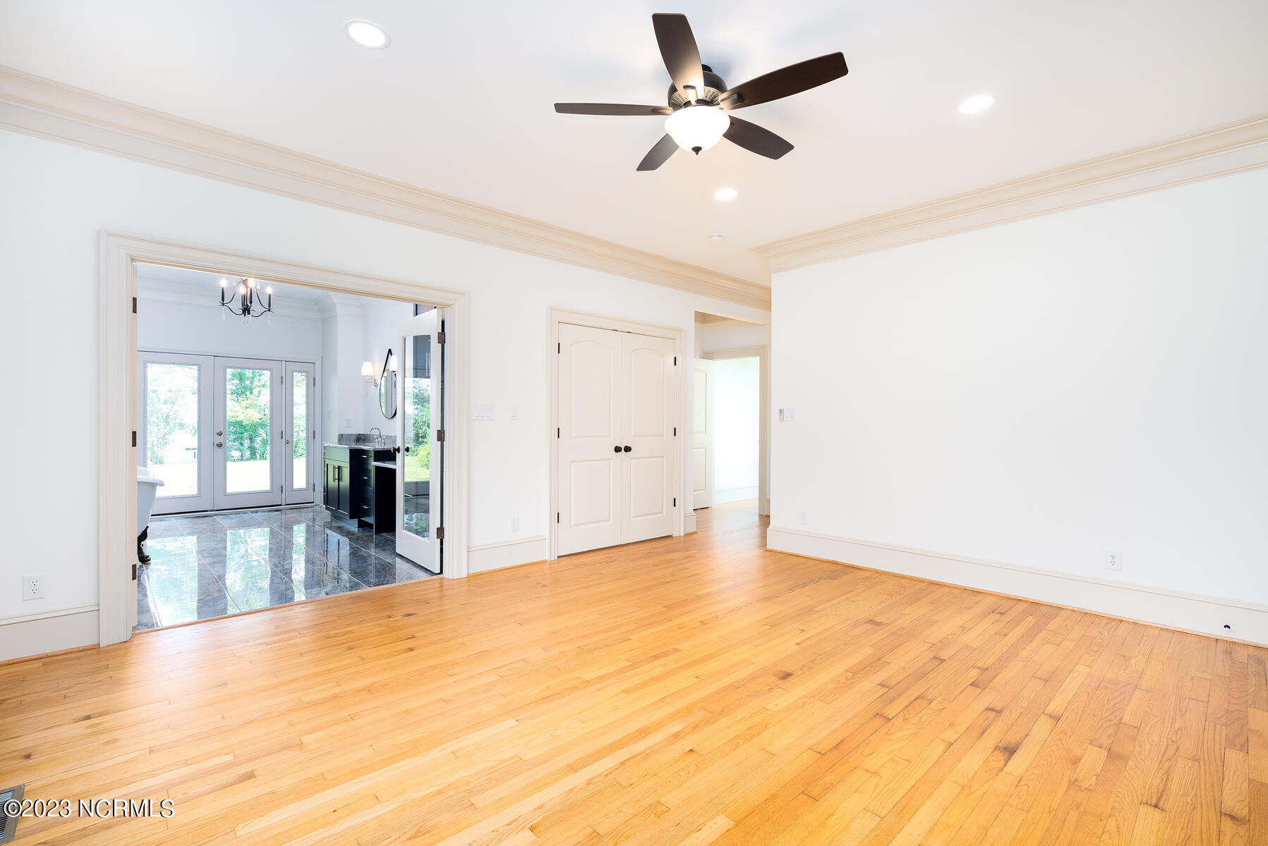1830 Rivershore Road Elizabeth City, NC 27909 - Photo 27 of 70 1830 Rivershore downstairs BR 2 looking