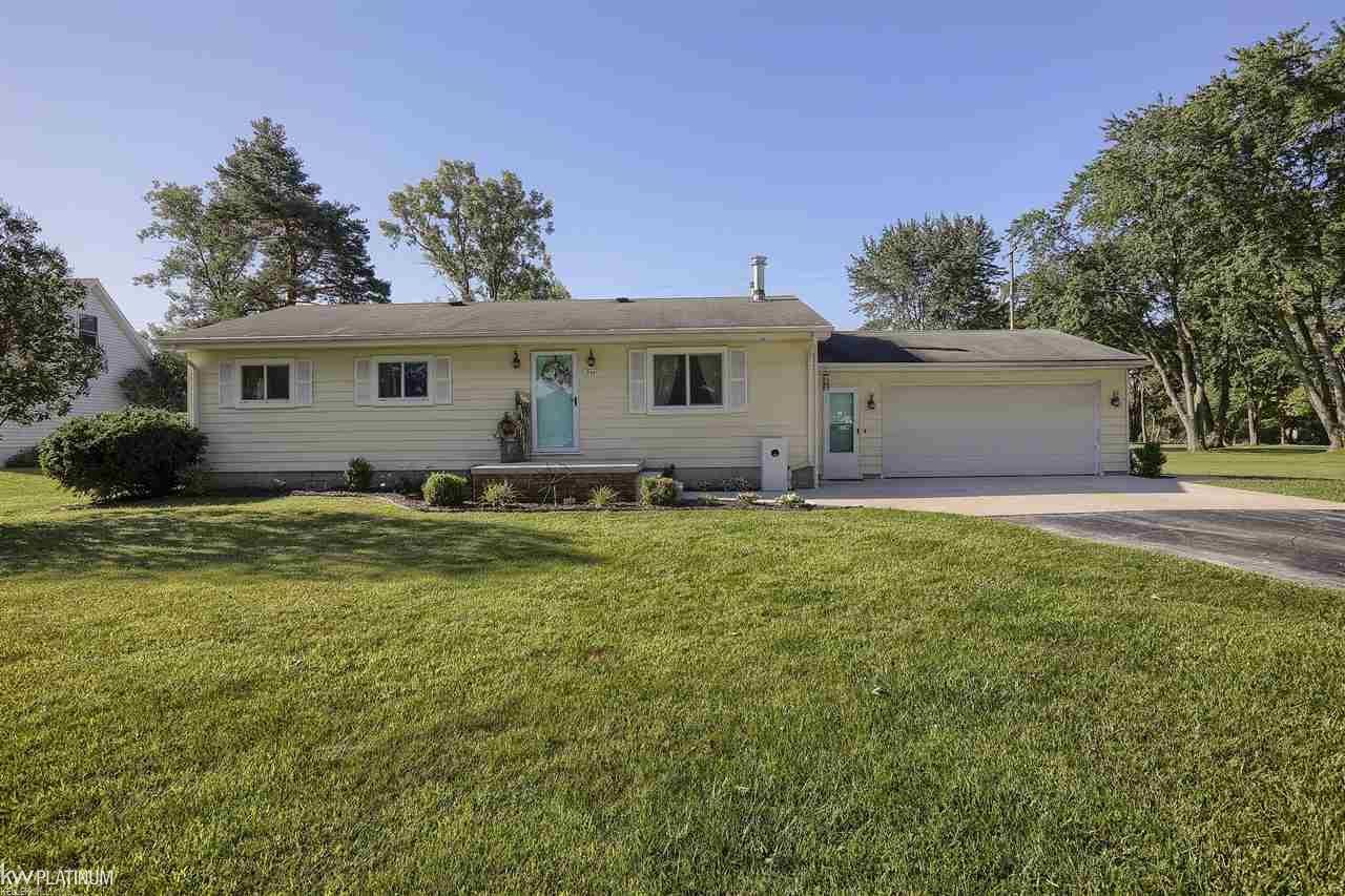 9801 Bartel Road Columbus, MI 48063 - Photo 1 of 26 31394017.JPG