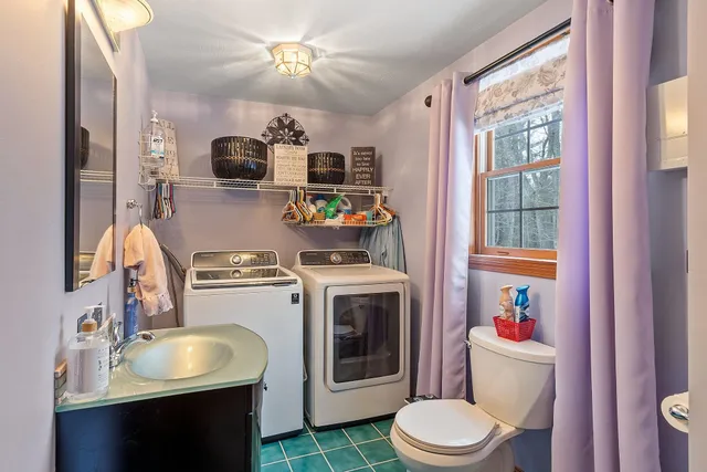 $749,900 | 254 South Road, Kensington, NH 03833