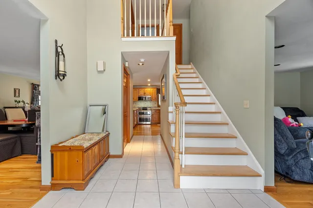 $749,900 | 254 South Road, Kensington, NH 03833