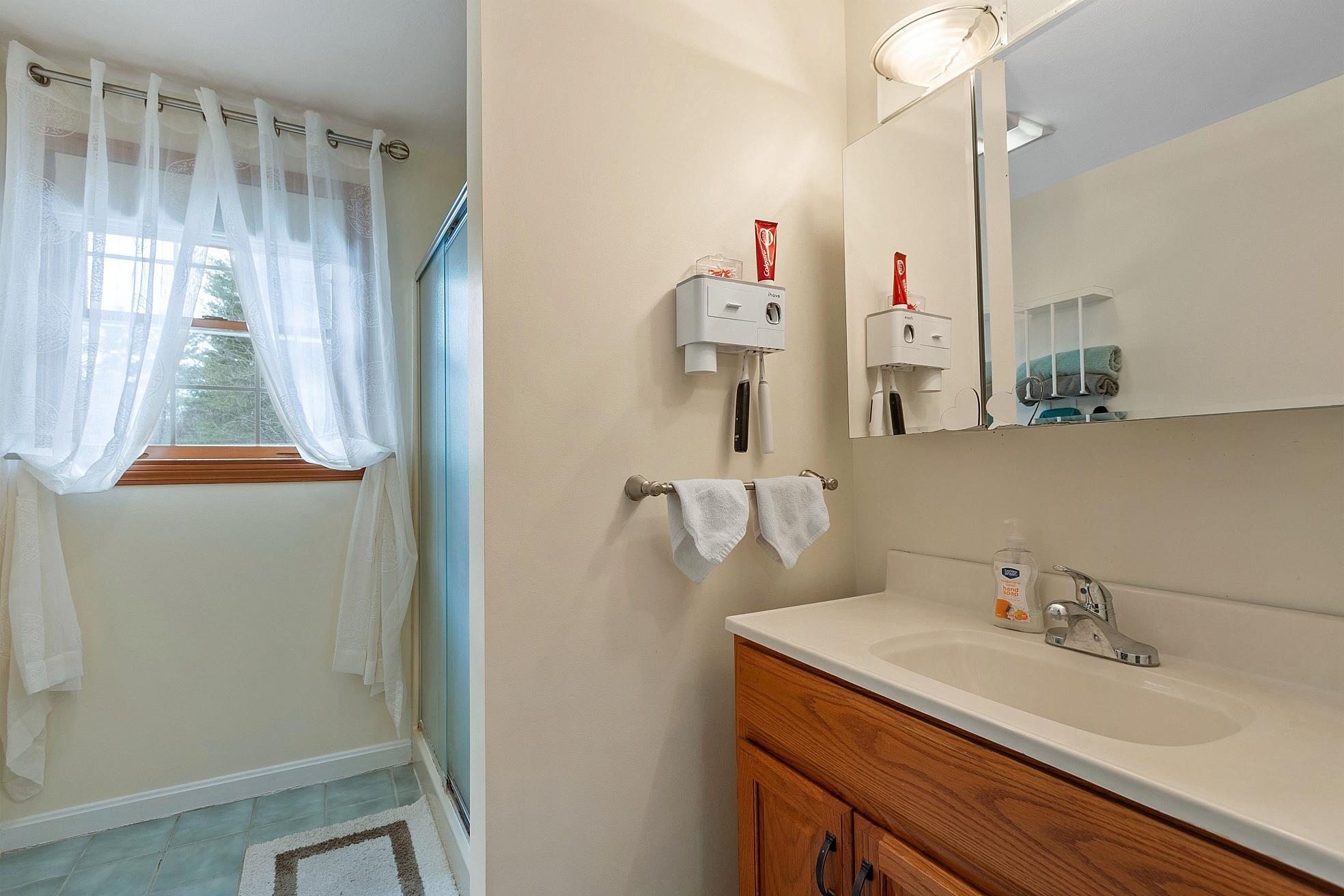 254 South Road Kensington, NH 03833 - Photo 25 of 46