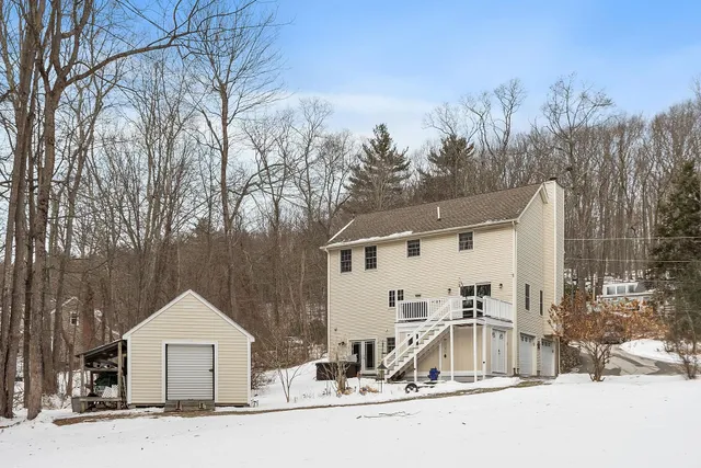 $739,900 | 254 South Road, Kensington, NH 03833