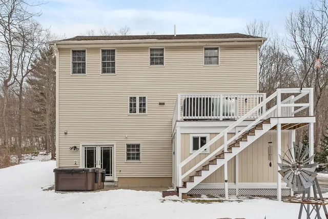 $739,900 | 254 South Road, Kensington, NH 03833