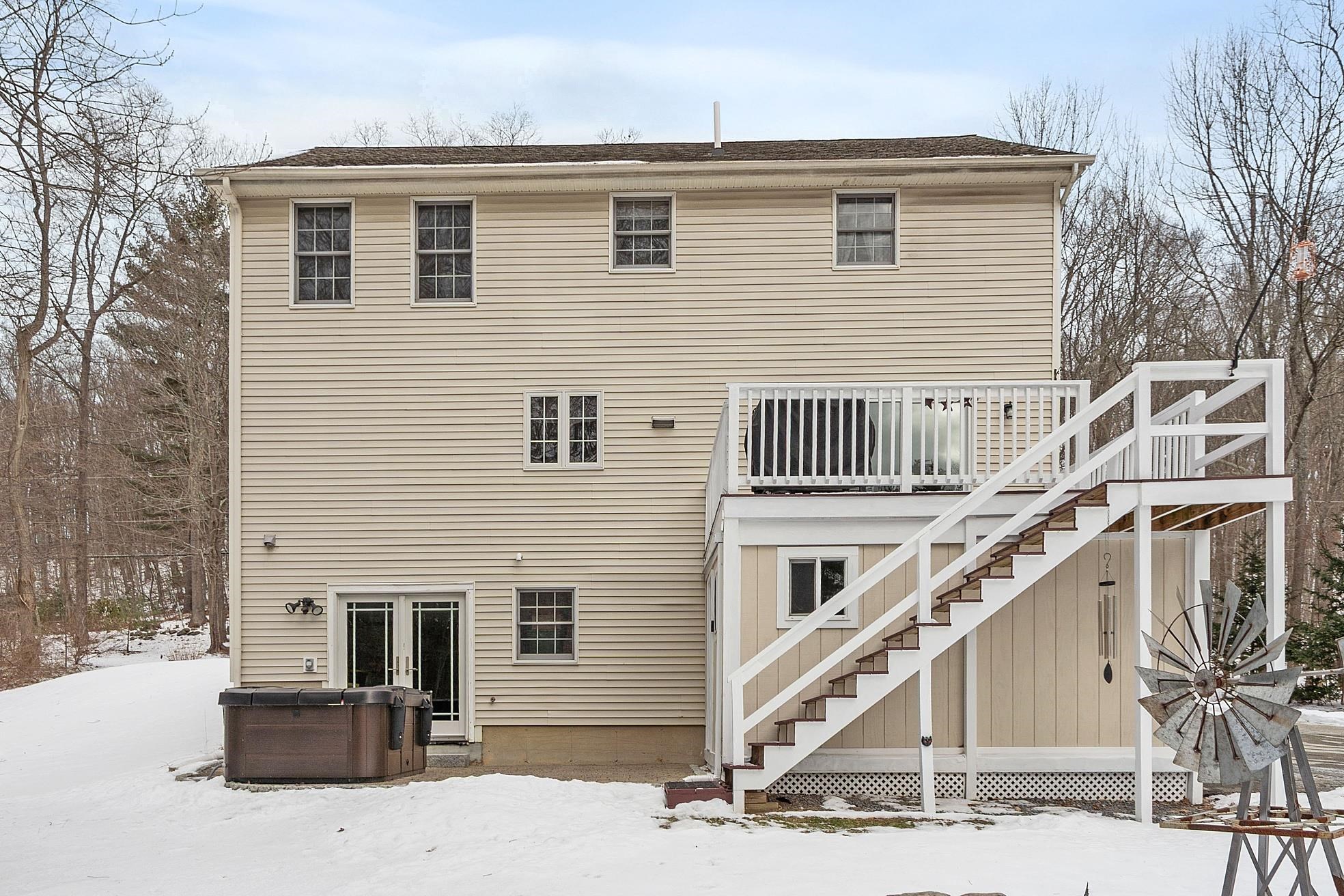 254 South Road Kensington, NH 03833 - Photo 33 of 40