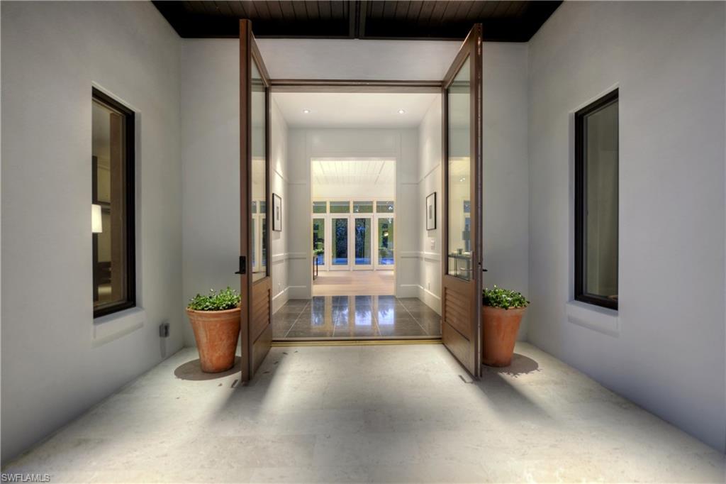 1355 Nautilus Road Naples, FL 34102 - Photo 4 of 24