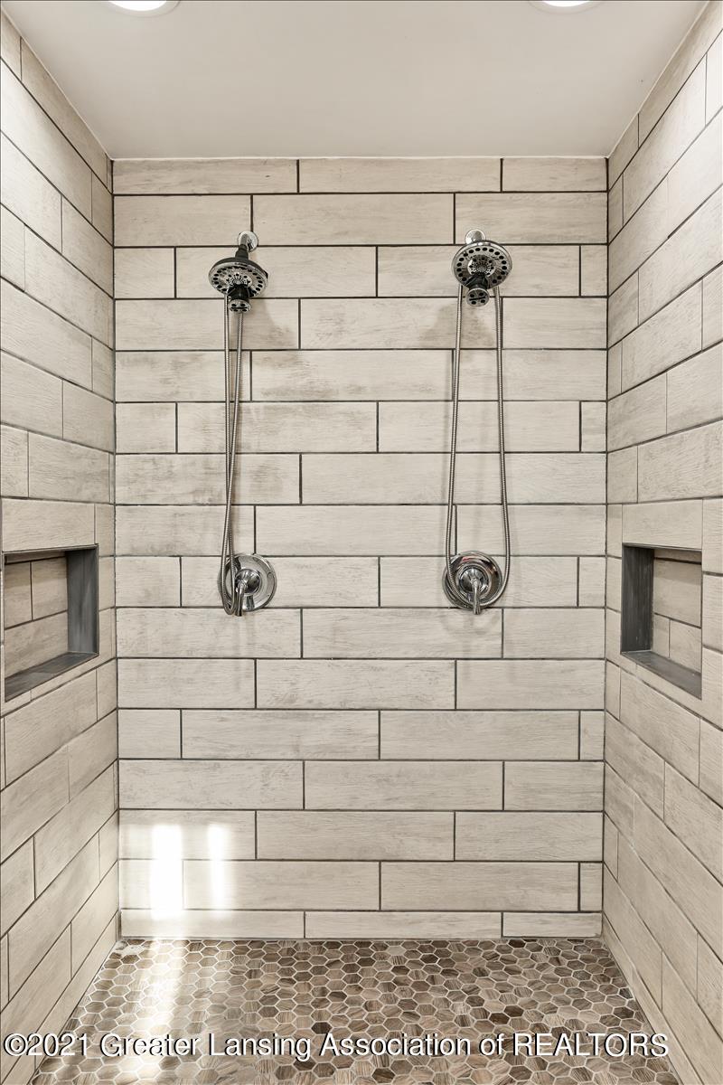 7365 Pittsburg Road Durand, MI 48429 - Photo 25 of 48 NMastherbathshower