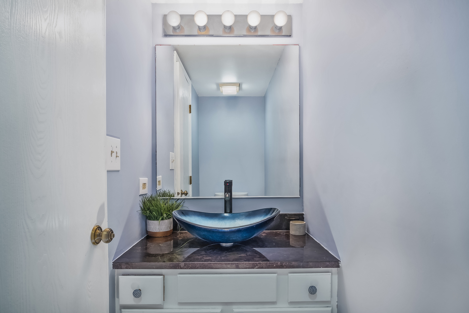 2860 Bridgeport Lane Aurora, IL 60504 - Photo 9 of 19 a view of a sink in a mirror