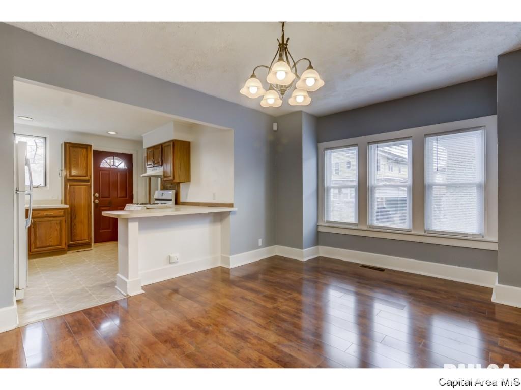 2124 South 4th Street Springfield, IL 62703 - Photo 3 of 36