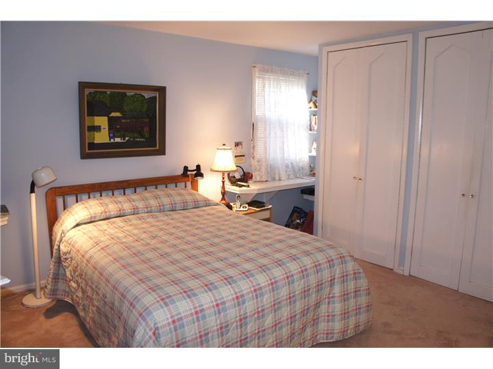 691 Lenni Road Aston, PA 19014 - Photo 15 of 25 Bedroom - Main