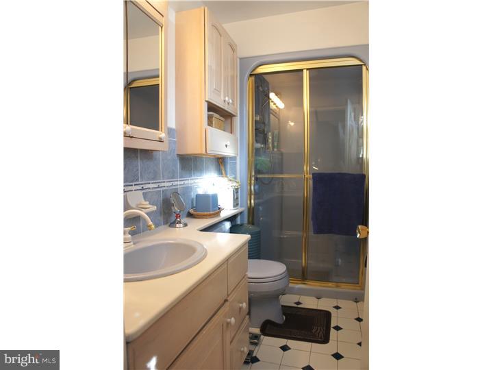 691 Lenni Road Aston, PA 19014 - Photo 17 of 25 Master Bathroom