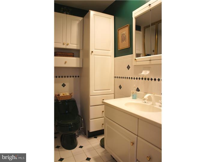 691 Lenni Road Aston, PA 19014 - Photo 19 of 25 Bathroom